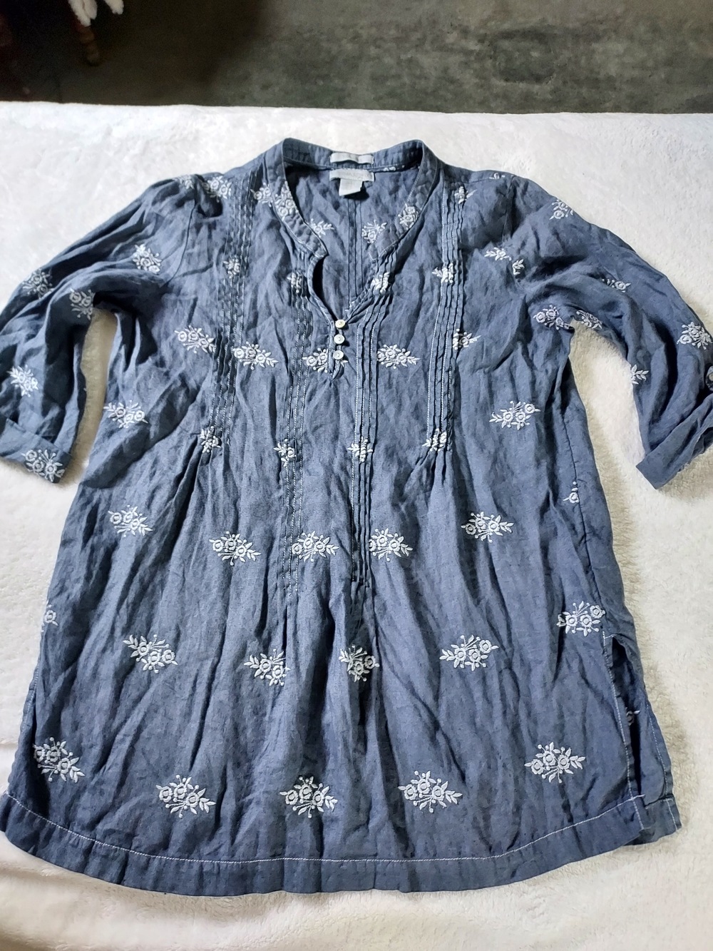 Cynthia Rowley Blue Linen Tunic Top White Floral Embroidery Travel Vacation